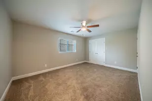 1813 Tompkins Dr, Grand Prairie, TX 75051 - Photo 13