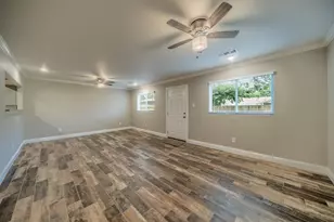 1813 Tompkins Dr, Grand Prairie, TX 75051 - Photo 11