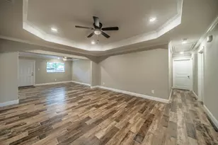 1813 Tompkins Dr, Grand Prairie, TX 75051 - Photo 3