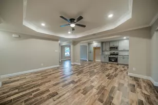 1813 Tompkins Dr, Grand Prairie, TX 75051 - Photo 5