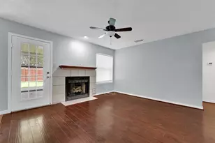 340 Clayton St, Grand Prairie, TX 75052 - Photo 11