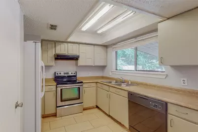 2307 Dartmouth Drive, Arlington, TX 76015 - Photo 9