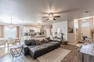 405 Calder Ln, Ponder, TX 76259 - Photo 3