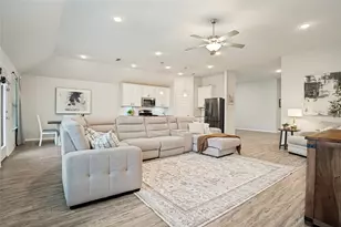 925 Royal Ln, Celina, TX 75009 - Photo 11