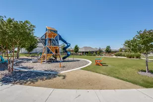 925 Royal Ln, Celina, TX 75009 - Photo 33