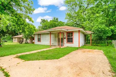 474 NE 11th Street NE, Paris, TX 75460 - Photo 1