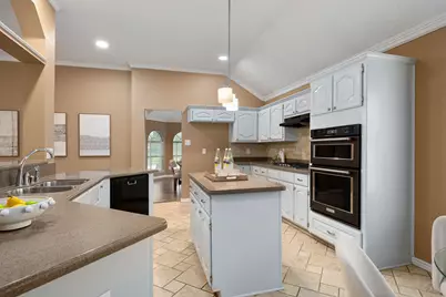 806 Green Apple Drive, Garland, TX 75044 - Photo 7