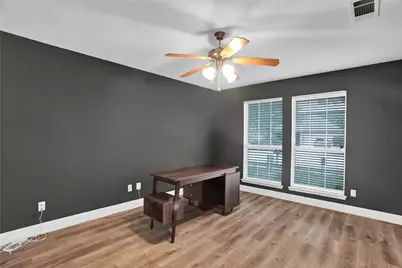 2408 Eisenhower Drive, McKinney, TX 75071 - Photo 9