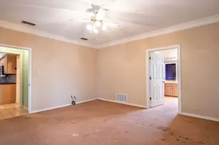 2401 Pebble Dr, Granbury, TX 76048 - Photo 9