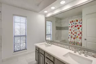 1206 Riverchase Ln, Arlington, TX 76011 - Photo 11