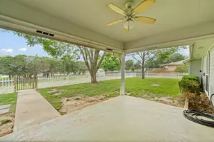 639 S Rough Creek Ct, Granbury, TX 76048 - Photo 27