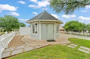 639 S Rough Creek Ct, Granbury, TX 76048 - Photo 29