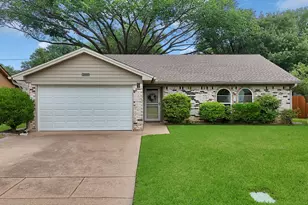 2609 N Capistrano Ct, Arlington, TX 76015 - Photo 5