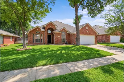 6020 Fannin Drive, Arlington, TX 76001 - Photo 3