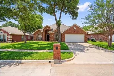 6020 Fannin Drive, Arlington, TX 76001 - Photo 1