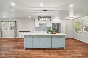 10011 Mill Valley Ln, Dallas, TX 75217 - Photo 11