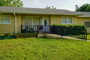 109 E 4th St, Keene, TX 76059 - Photo 29