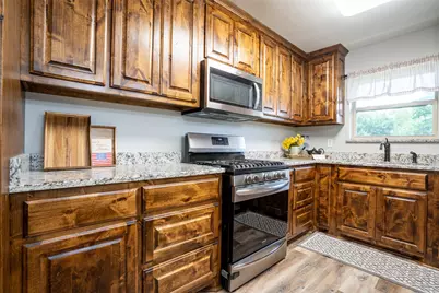 1560 Sheila, Stephenville, TX 76401 - Photo 11
