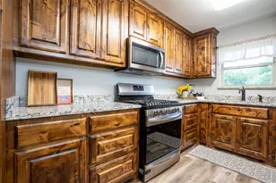 1560 Sheila, Stephenville, TX 76401 - Photo 11