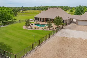 1384 Rock Creek Dr, Glen Rose, TX 76043 - Photo 3