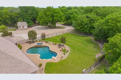 1384 Rock Creek Drive, Glen Rose, TX 76043 - Photo 31