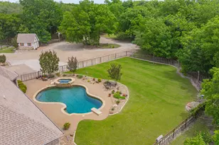 1384 Rock Creek Dr, Glen Rose, TX 76043 - Photo 31
