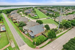 6876 Foghorn Ln, Grand Prairie, TX 75054 - Photo 3