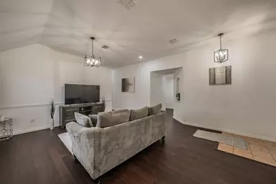 1011 Fleetwood Cove Drive, Grand Prairie, TX 75052 - Photo 5