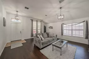 1011 Fleetwood Cove Dr, Grand Prairie, TX 75052 - Photo 7