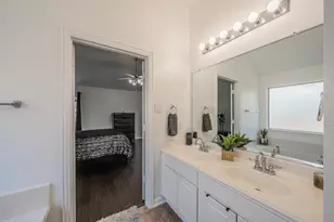 1011 Fleetwood Cove Dr, Grand Prairie, TX 75052 - Photo 25