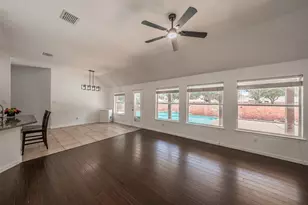 1011 Fleetwood Cove Dr, Grand Prairie, TX 75052 - Photo 17