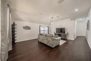 1011 Fleetwood Cove Dr, Grand Prairie, TX 75052 - Photo 5