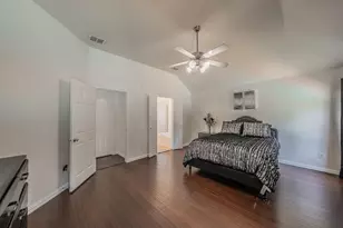 1011 Fleetwood Cove Dr, Grand Prairie, TX 75052 - Photo 21