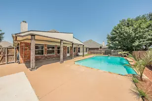 1011 Fleetwood Cove Dr, Grand Prairie, TX 75052 - Photo 33