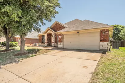 1011 Fleetwood Cove Drive, Grand Prairie, TX 75052 - Photo 3