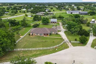 951 Ridgewood Cir, Bartonville, TX 76226 - Photo 1