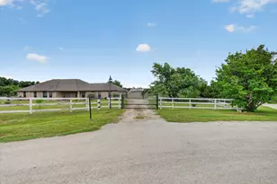 951 Ridgewood Cir, Bartonville, TX 76226 - Photo 35
