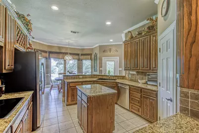 9313 Dosier Cove W, Fort Worth, TX 76179 - Photo 11
