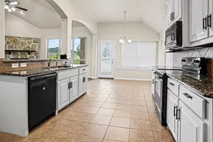 118 Oxford Ranch Rd, Waxahachie, TX 75167 - Photo 11