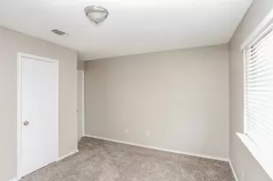 231 Myrtle Dr, Arlington, TX 76018 - Photo 11