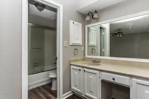 231 Myrtle Dr, Arlington, TX 76018 - Photo 17