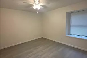 323 Valley Spring Dr, Arlington, TX 76018 - Photo 9