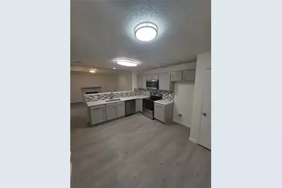 323 Valley Spring Drive, Arlington, TX 76018 - Photo 3