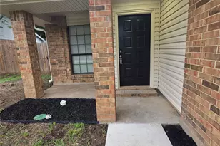 323 Valley Spring Dr, Arlington, TX 76018 - Photo 15