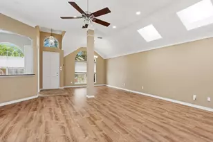 321 Old York Rd, Irving, TX 75063 - Photo 9