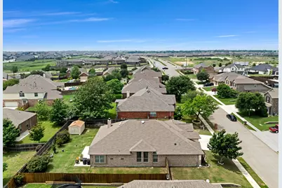 1629 Suncatcher Way, Fort Worth, TX 76052 - Photo 3