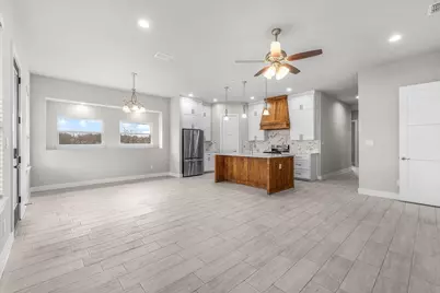 2561 Burton Avenue, Fort Worth, TX 76105 - Photo 13