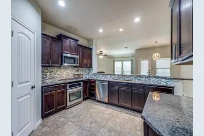 10305 Hidden Haven Drive, McKinney, TX 75072 - Photo 9