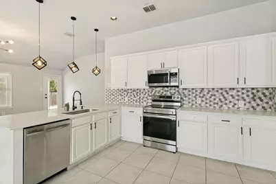 429 Angler Drive, Crowley, TX 76036 - Photo 5
