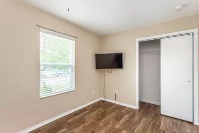 208 S Howeth Street, Gainesville, TX 76240 - Photo 17